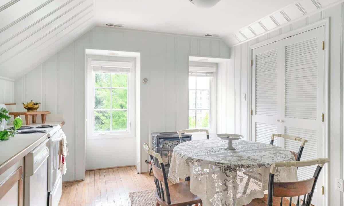 Photo of Bedroom in North Downtown