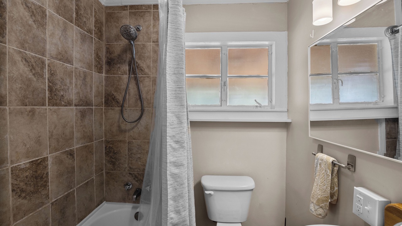 Photo of Bathroom in Oriental