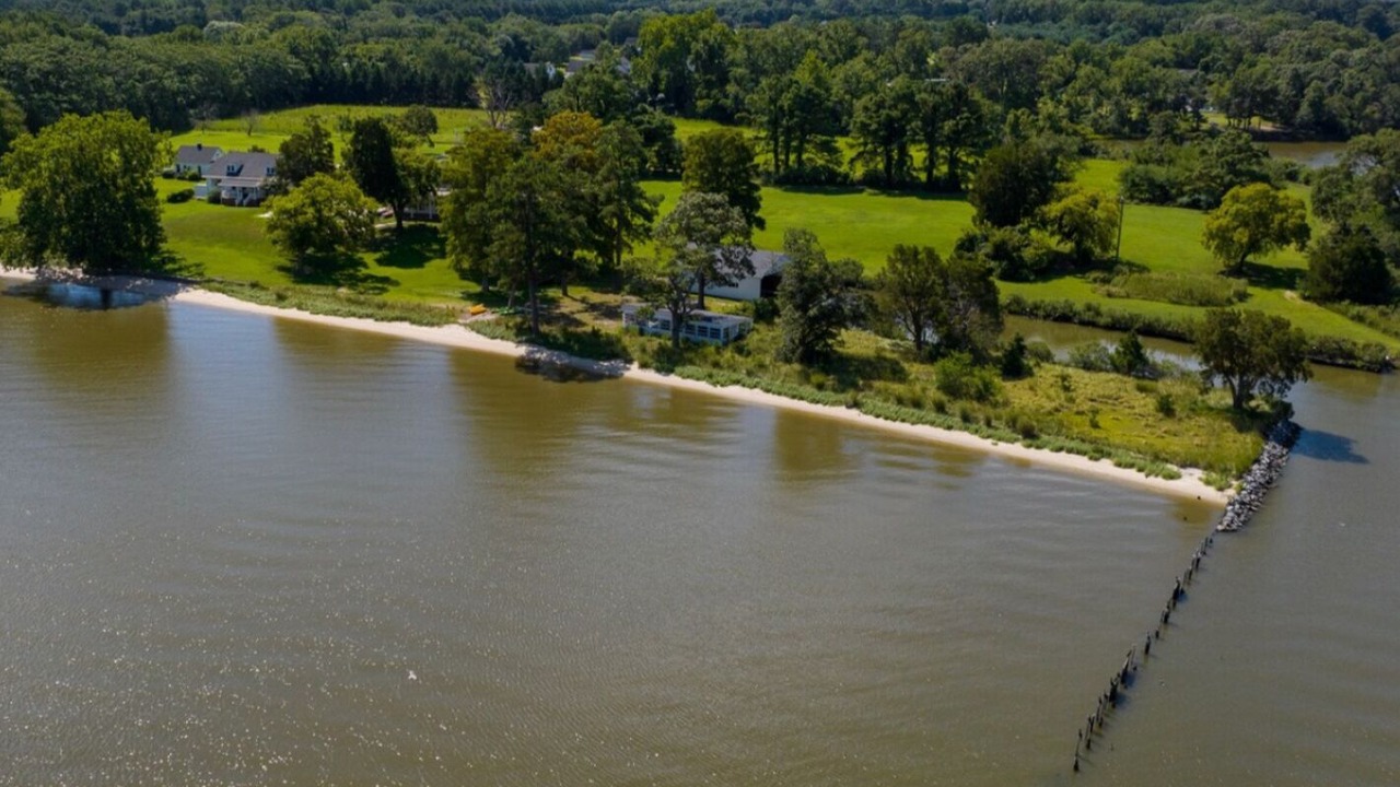 Photo of Outdoor in Secretary