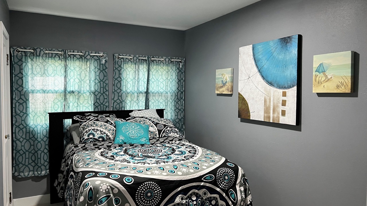 Photo of Bedroom in Cedar Falls