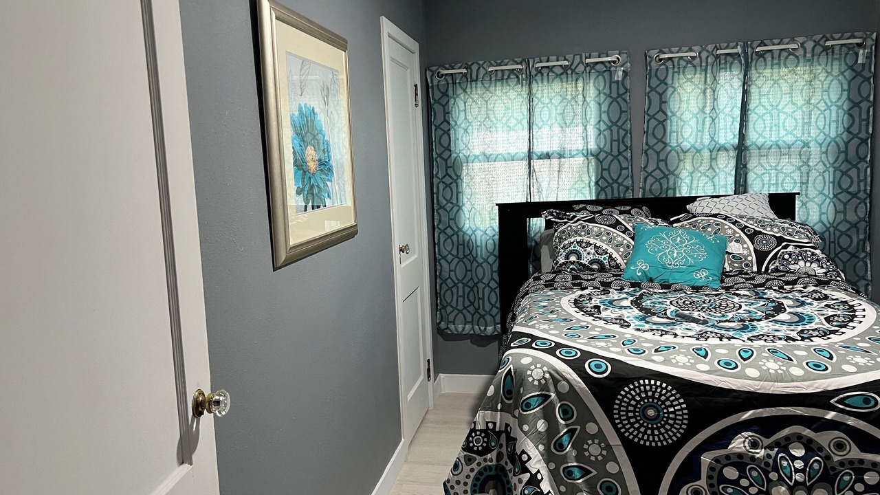 Photo of Bedroom in Cedar Falls