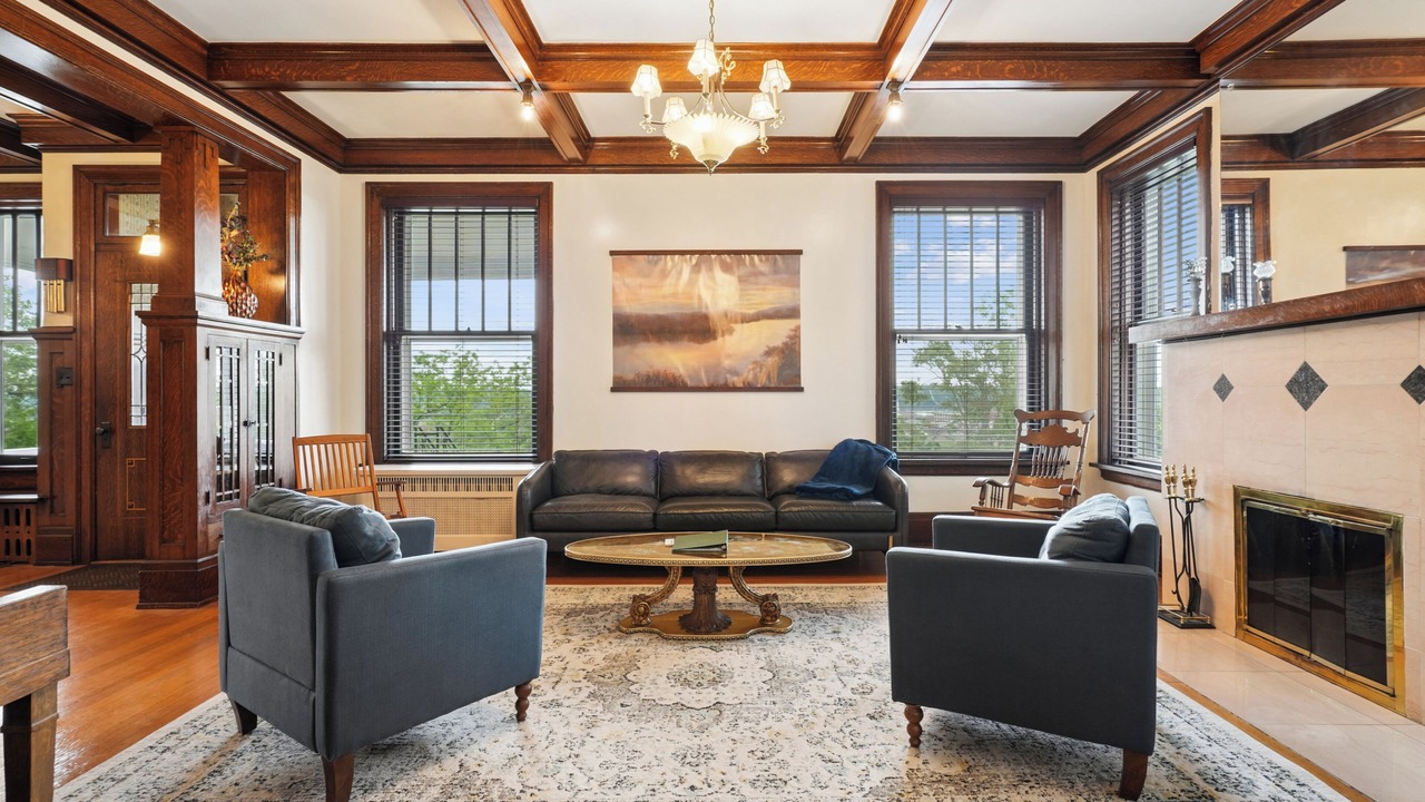 Photo of Livingroom in Dubuque