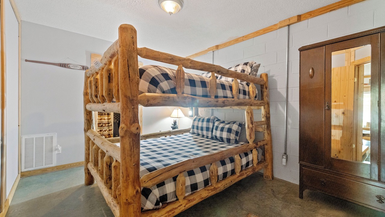 Photo of Bedroom in Knoxville