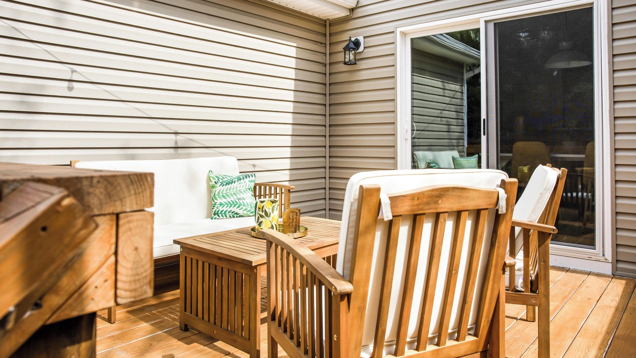 Photo of Patio Balcony in Issue