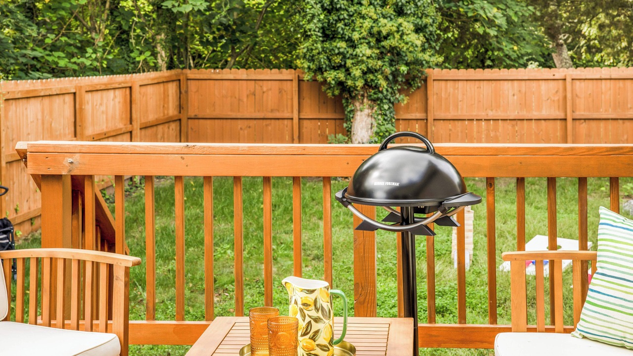 Photo of Outdoor in Issue