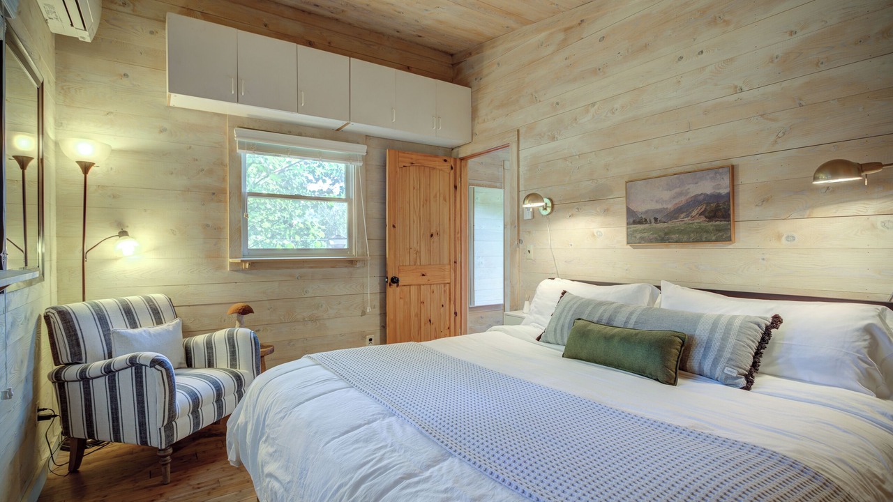 Photo of Bedroom in Mill Ridge