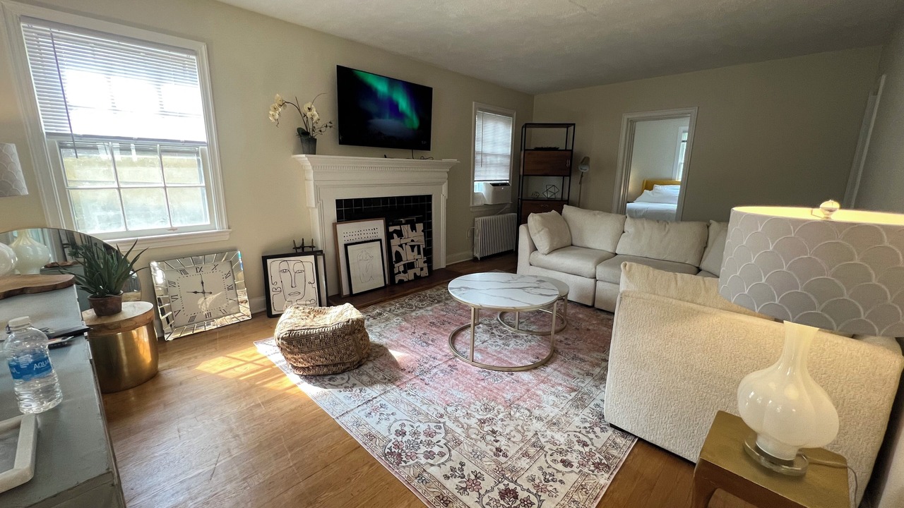 Photo of Livingroom in Bethesda