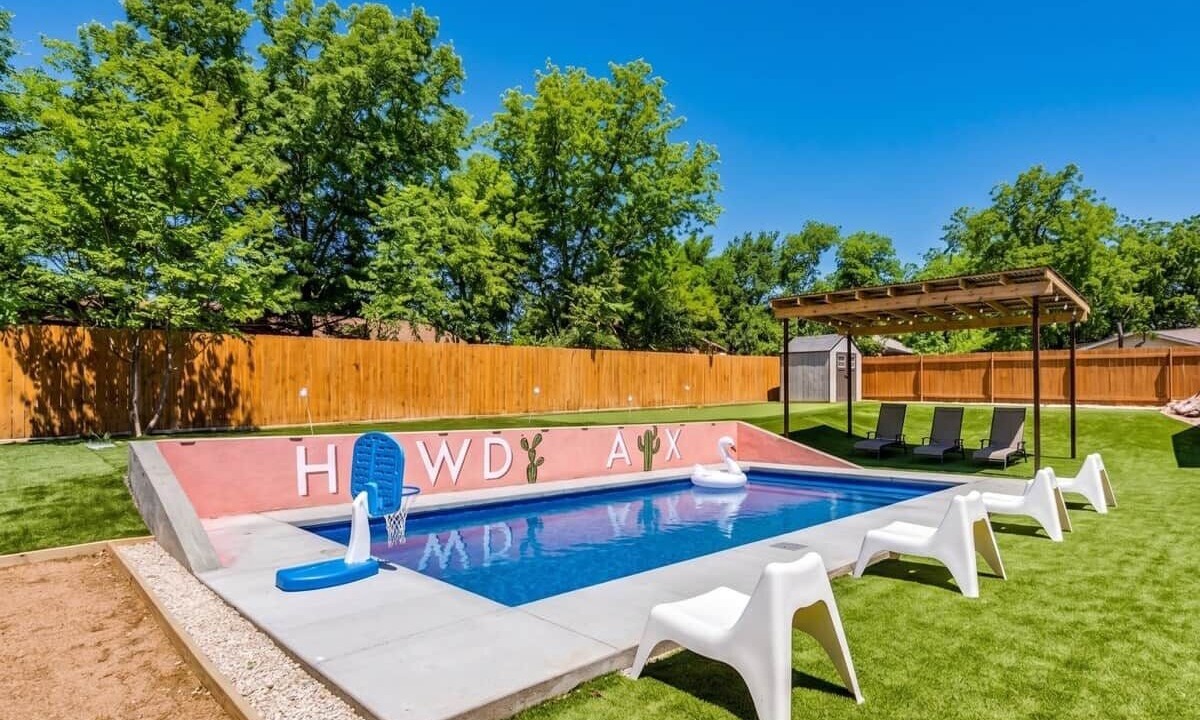 Photo of Outdoor in Windsor Hills