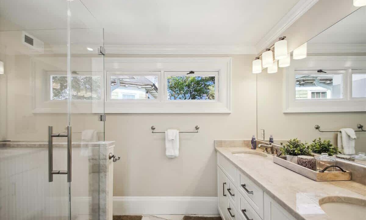 Photo of Bathroom in Historic District