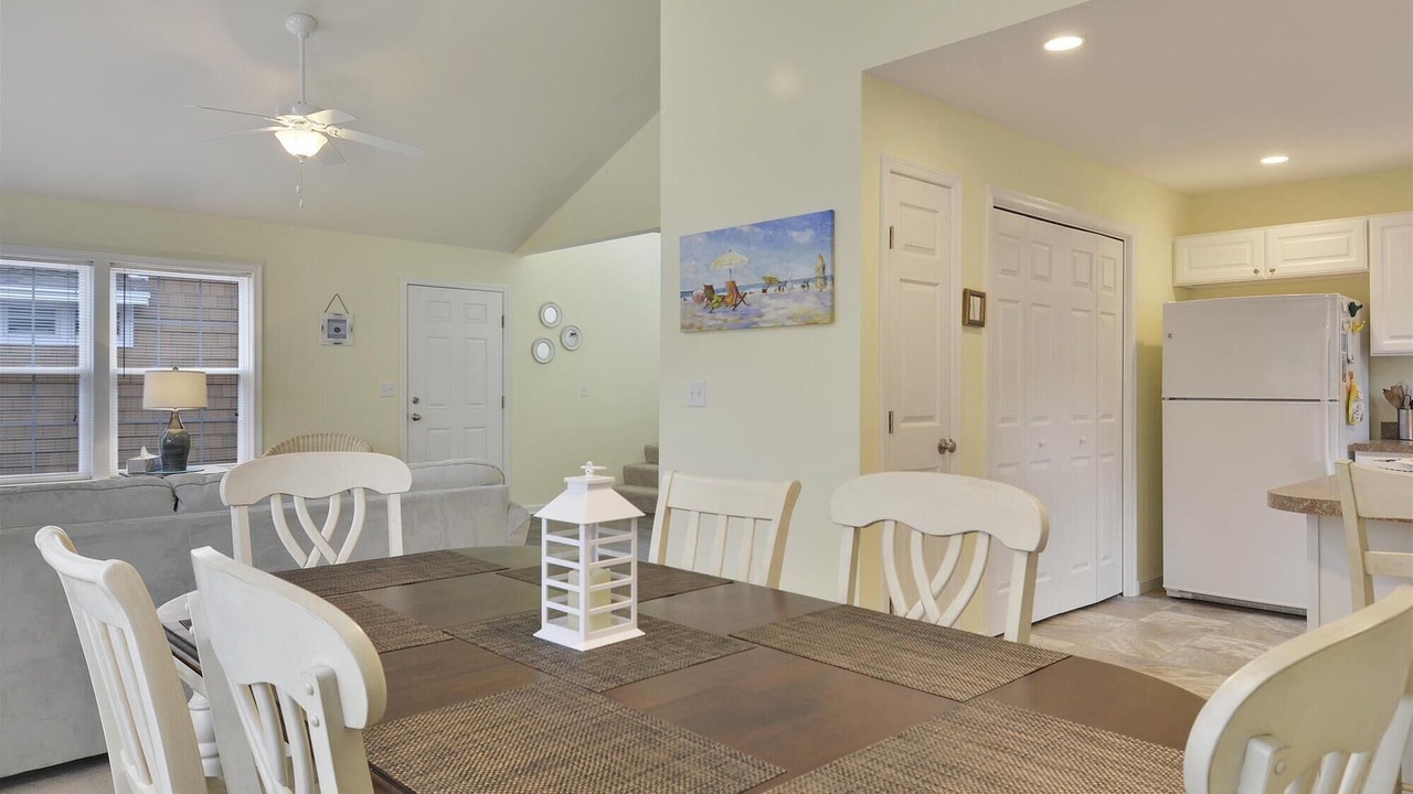 Photo of Livingroom in Sandpiper Pines