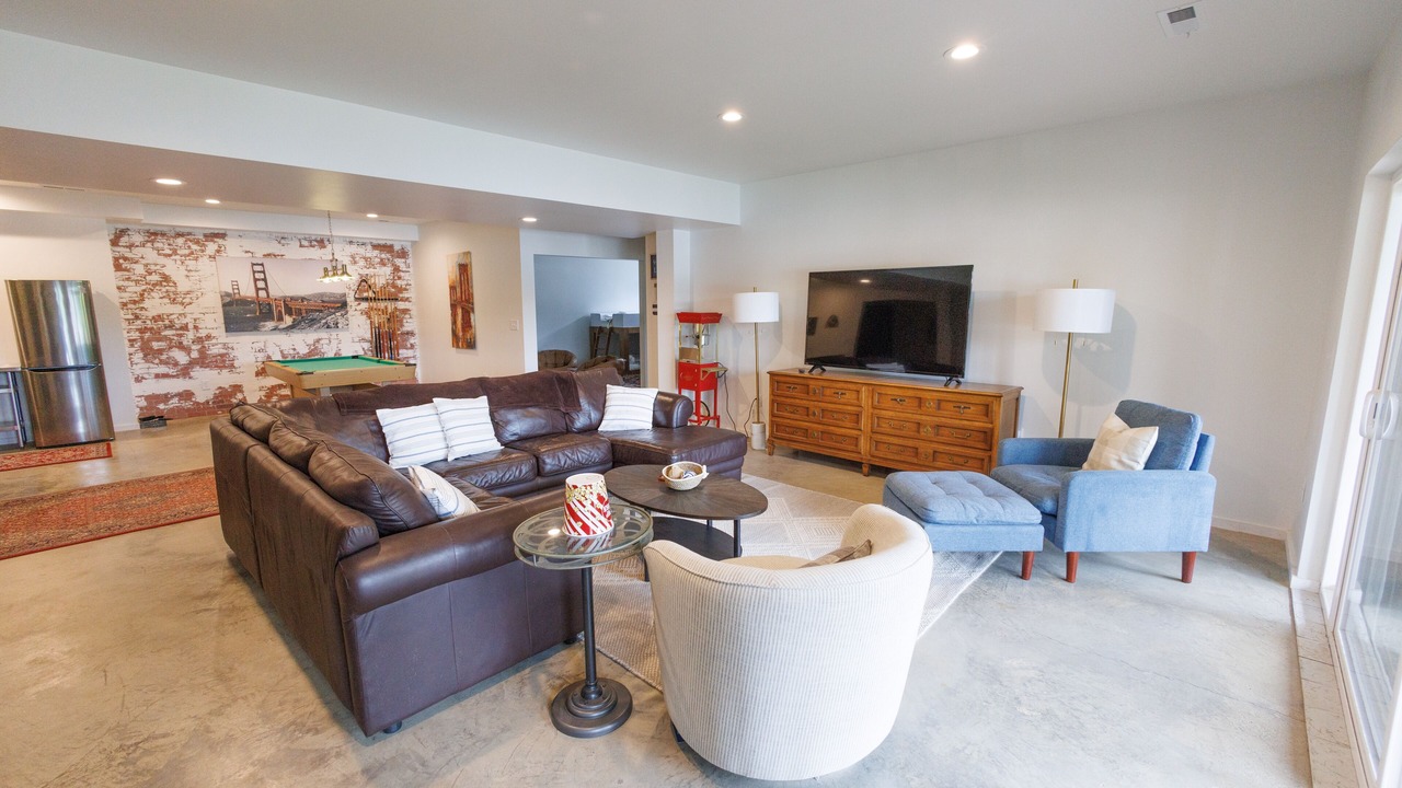 Photo of Livingroom in Orange