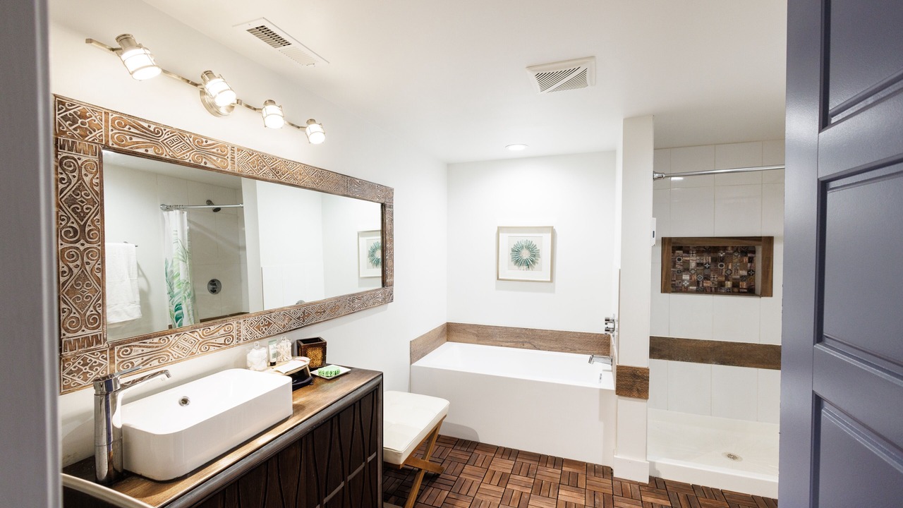 Photo of Bathroom in Orange
