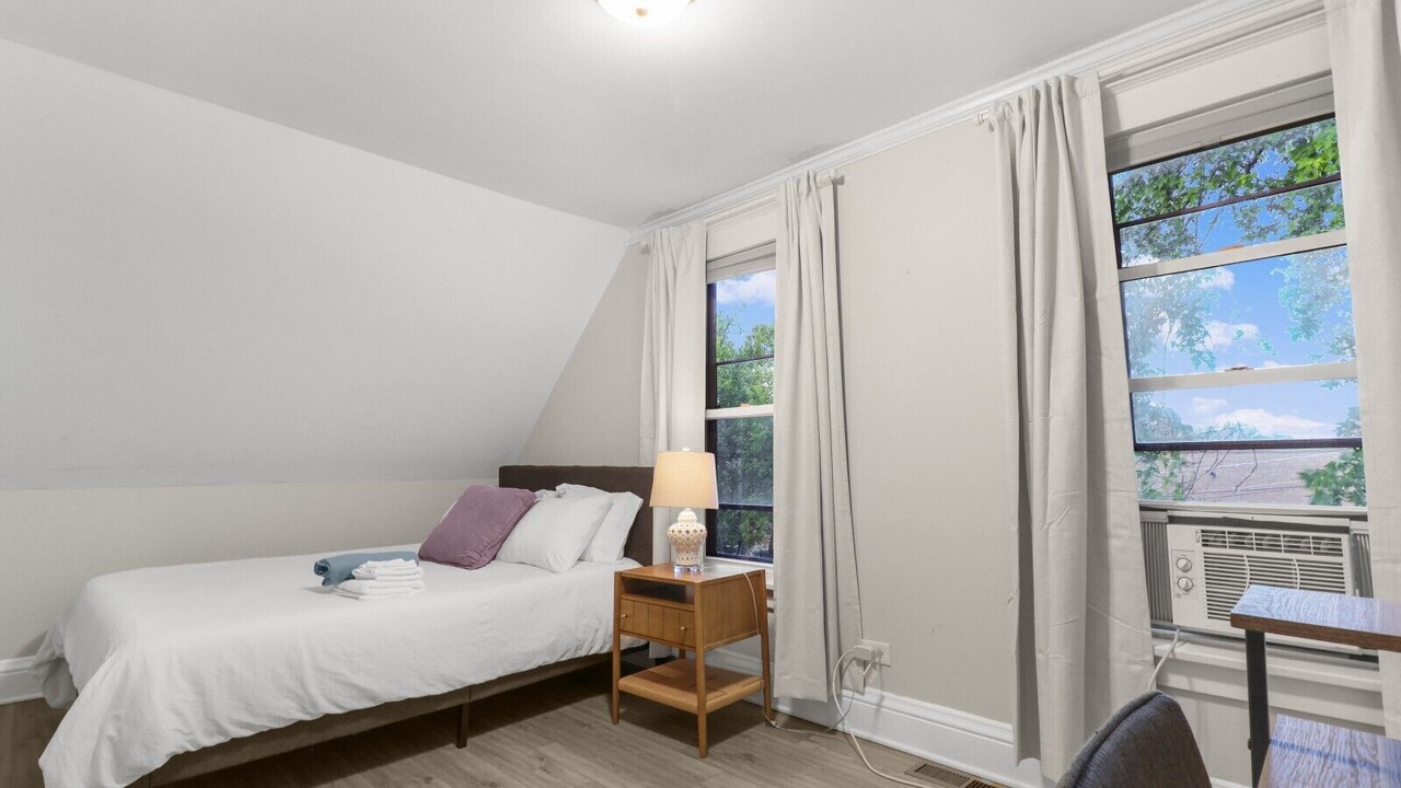Photo of Bedroom in Libertyville