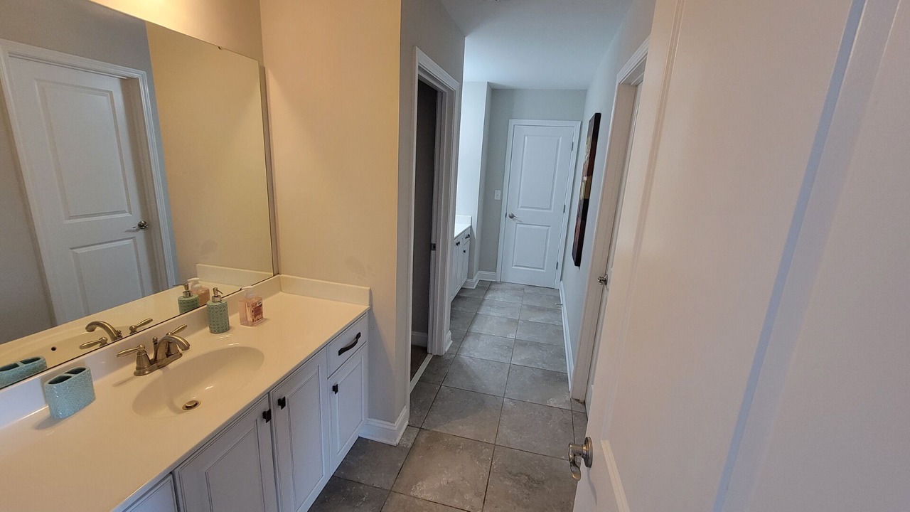 Photo of Bathroom in Murraysville