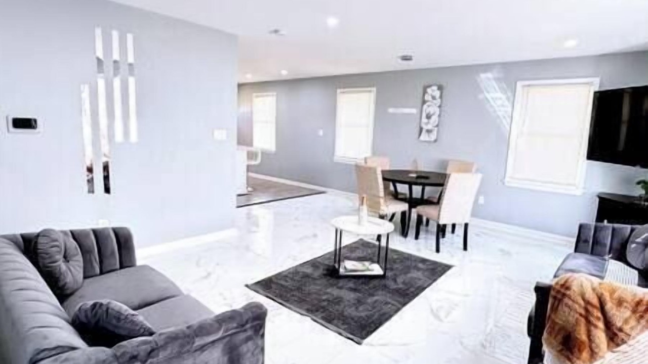 Photo of Livingroom in Landover