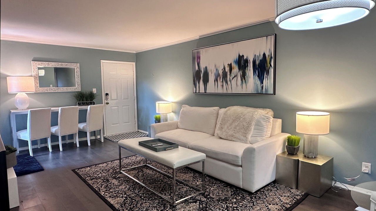 Photo of Livingroom in Chapel Hill