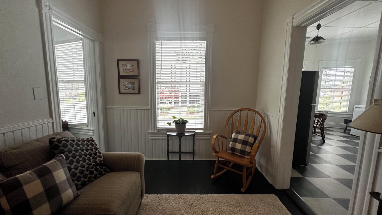 Photo of Livingroom in Whiteville