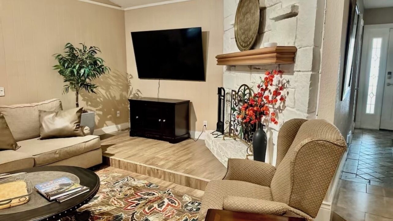 Photo of Livingroom in South Tulsa