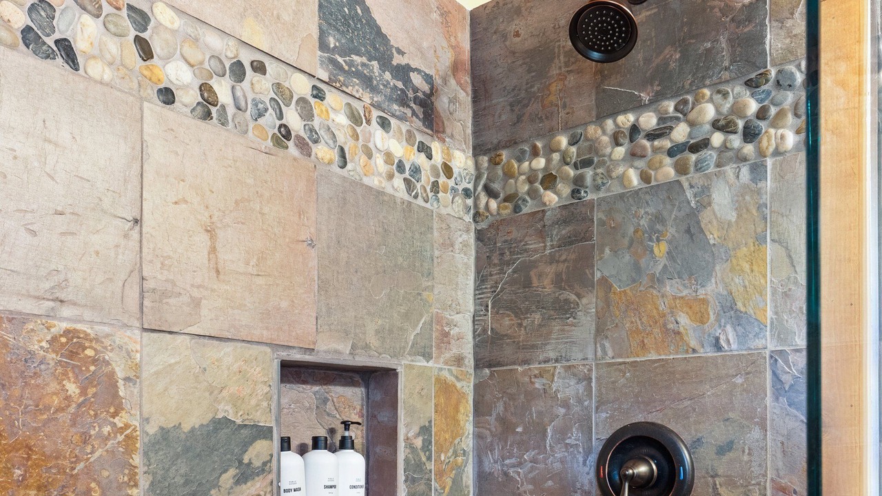 Photo of Bathroom in Kabletown