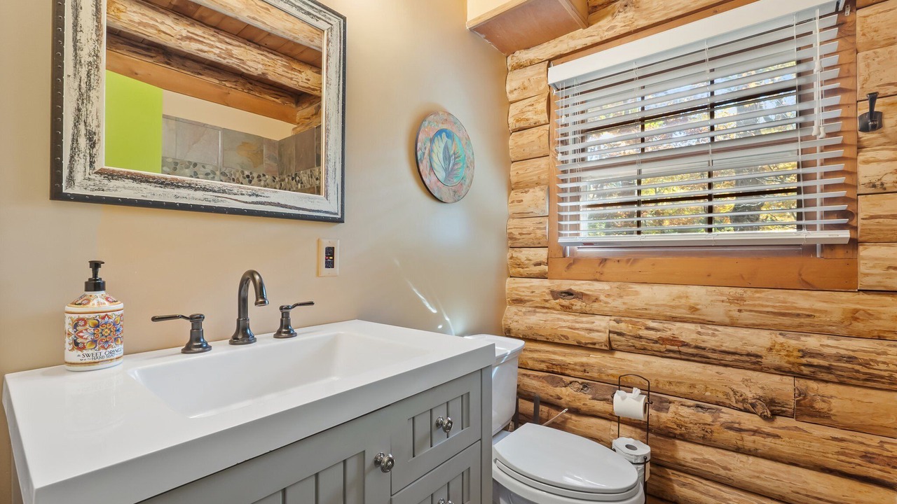 Photo of Bathroom in Kabletown