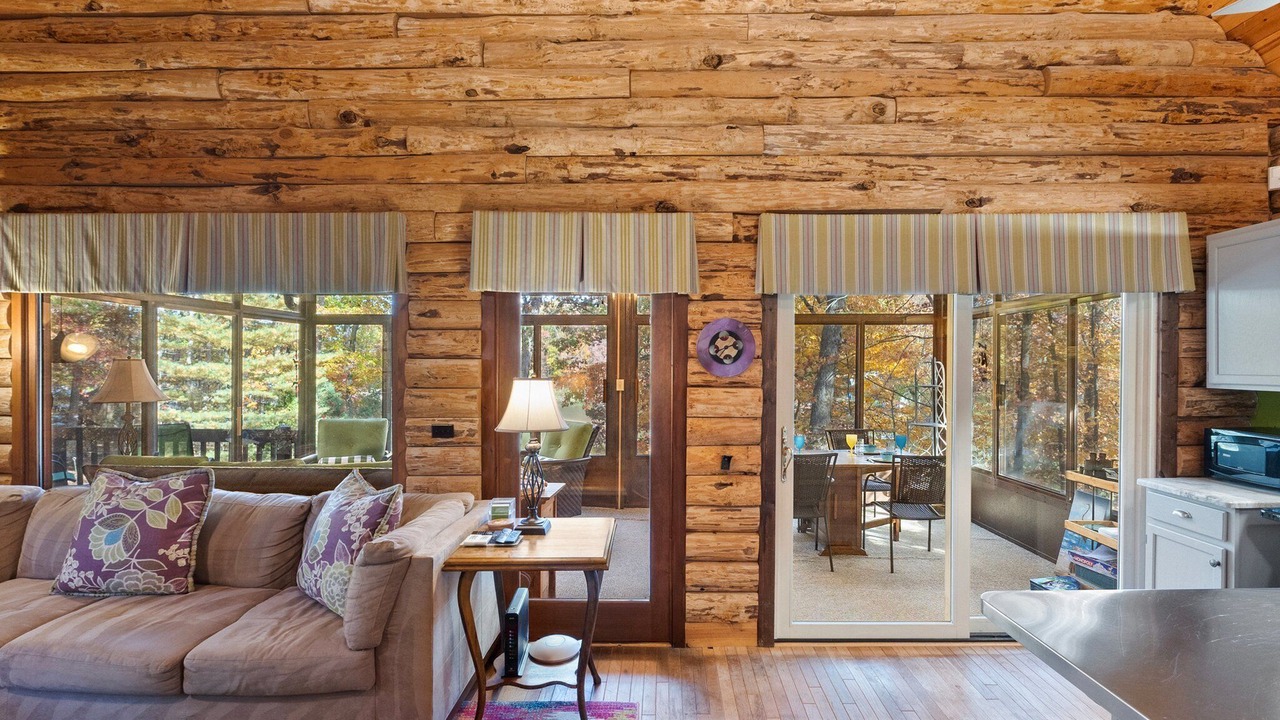 Photo of Livingroom in Kabletown