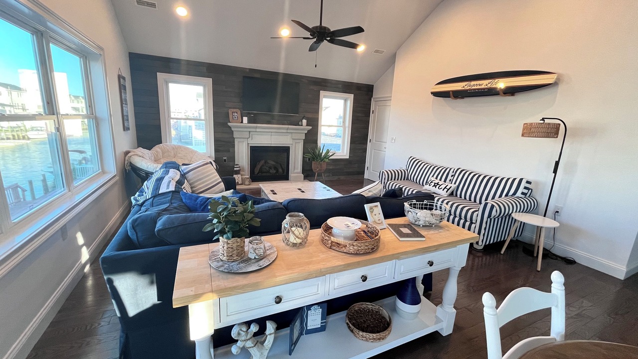 Photo of Livingroom in Beach Haven West
