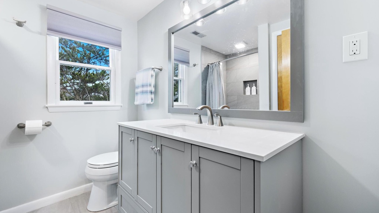 Photo of Bathroom in Beach Haven Terrace