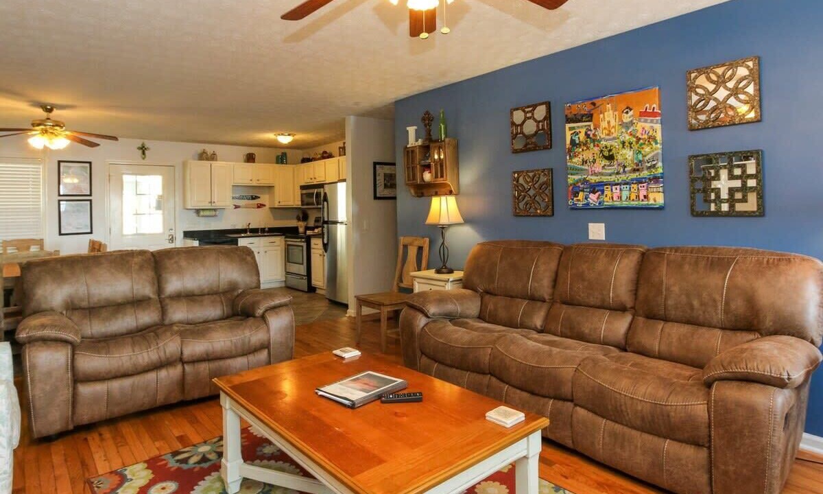 Photo of Livingroom in Leesburg