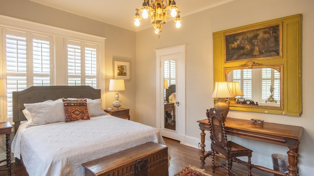 Photo of Bedroom in Central Gardens