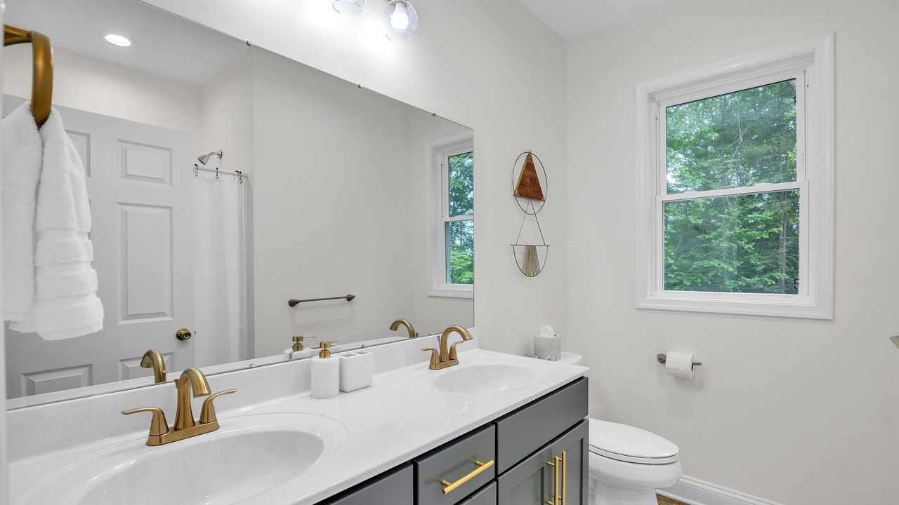 Photo of Bathroom in Orange