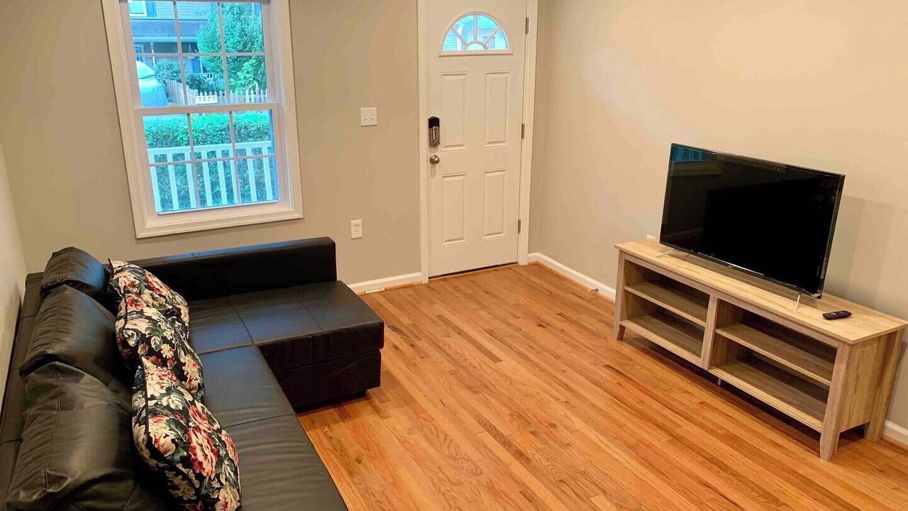 Photo of Livingroom in College Park