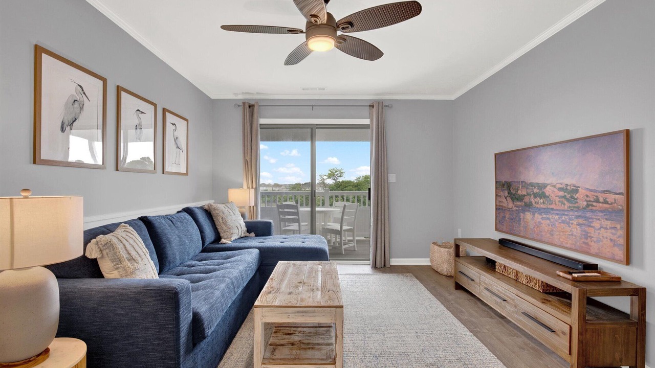 Photo of Livingroom in Heron Harbour Isle