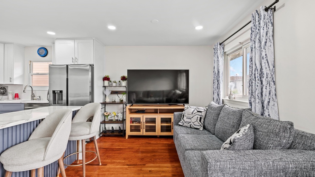 Photo of Livingroom in Constable Hook