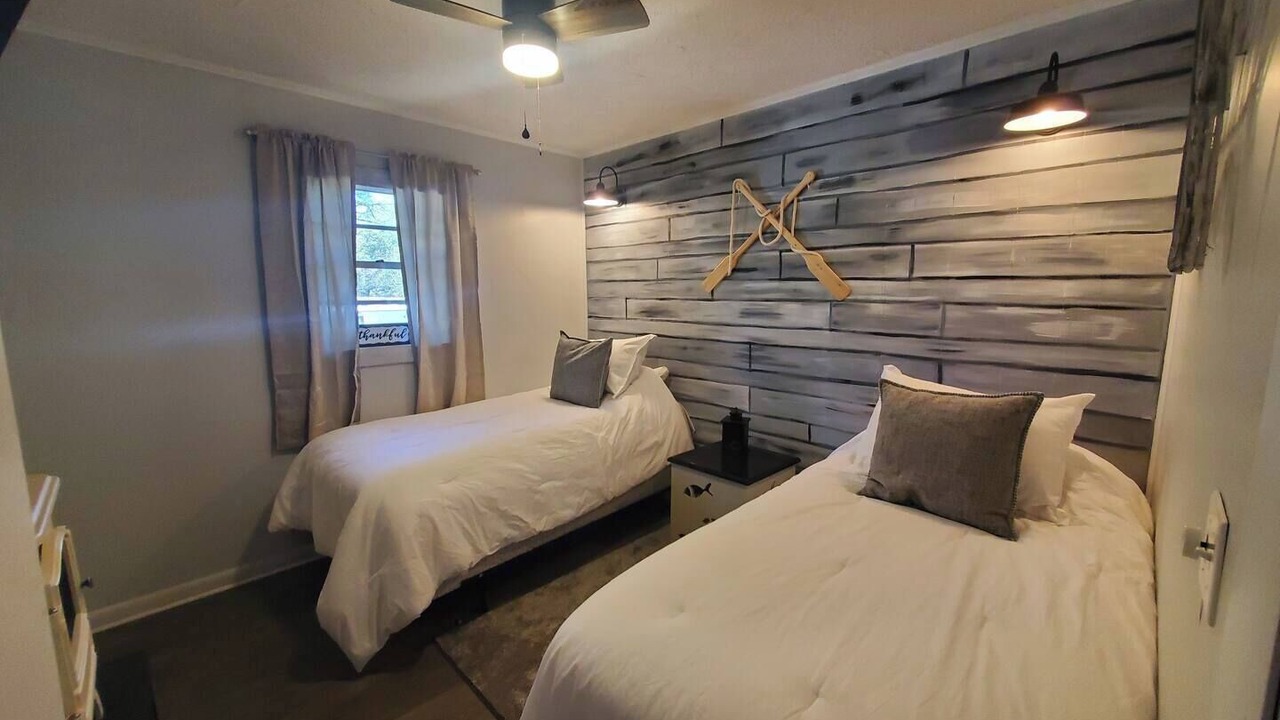 Photo of Bedroom in Ash