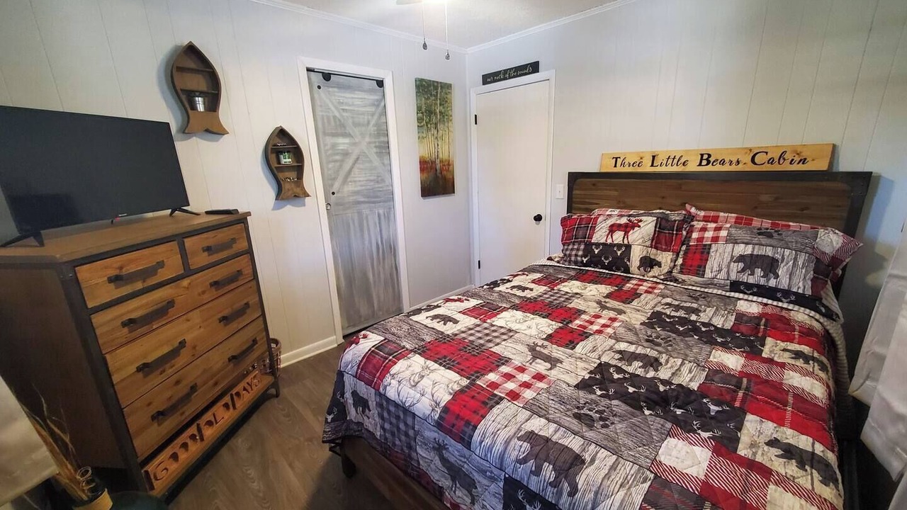 Photo of Bedroom in Ash