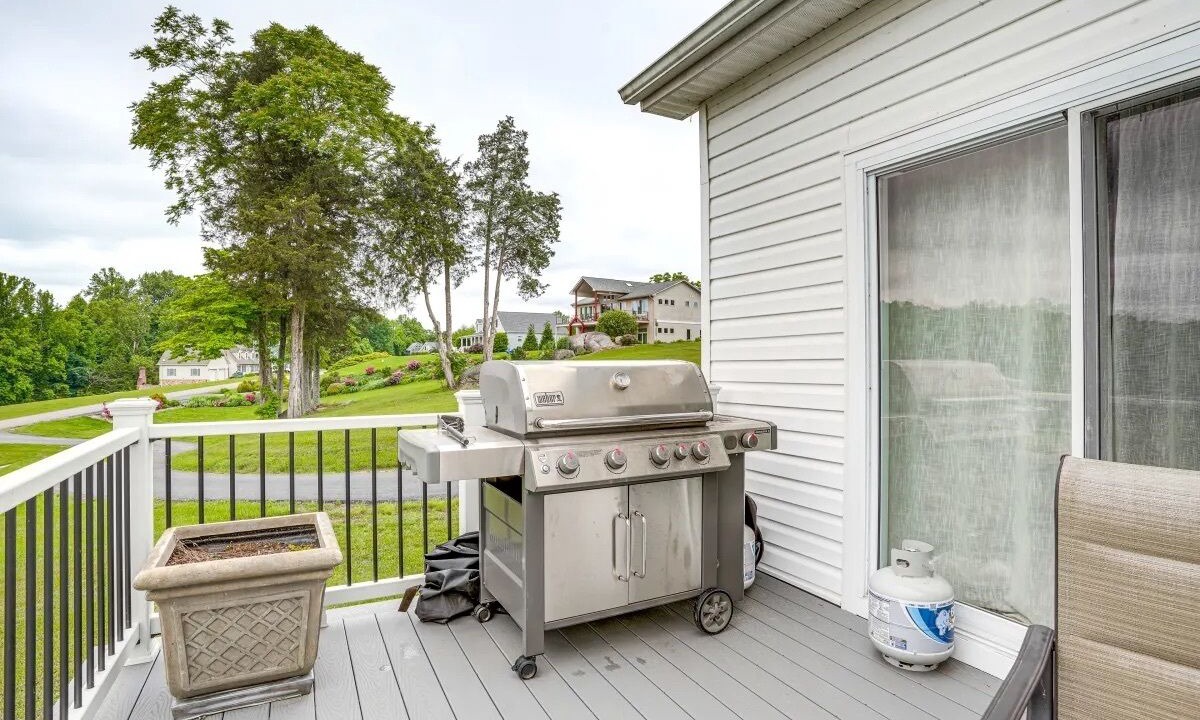 Photo of Outdoor in Louisa