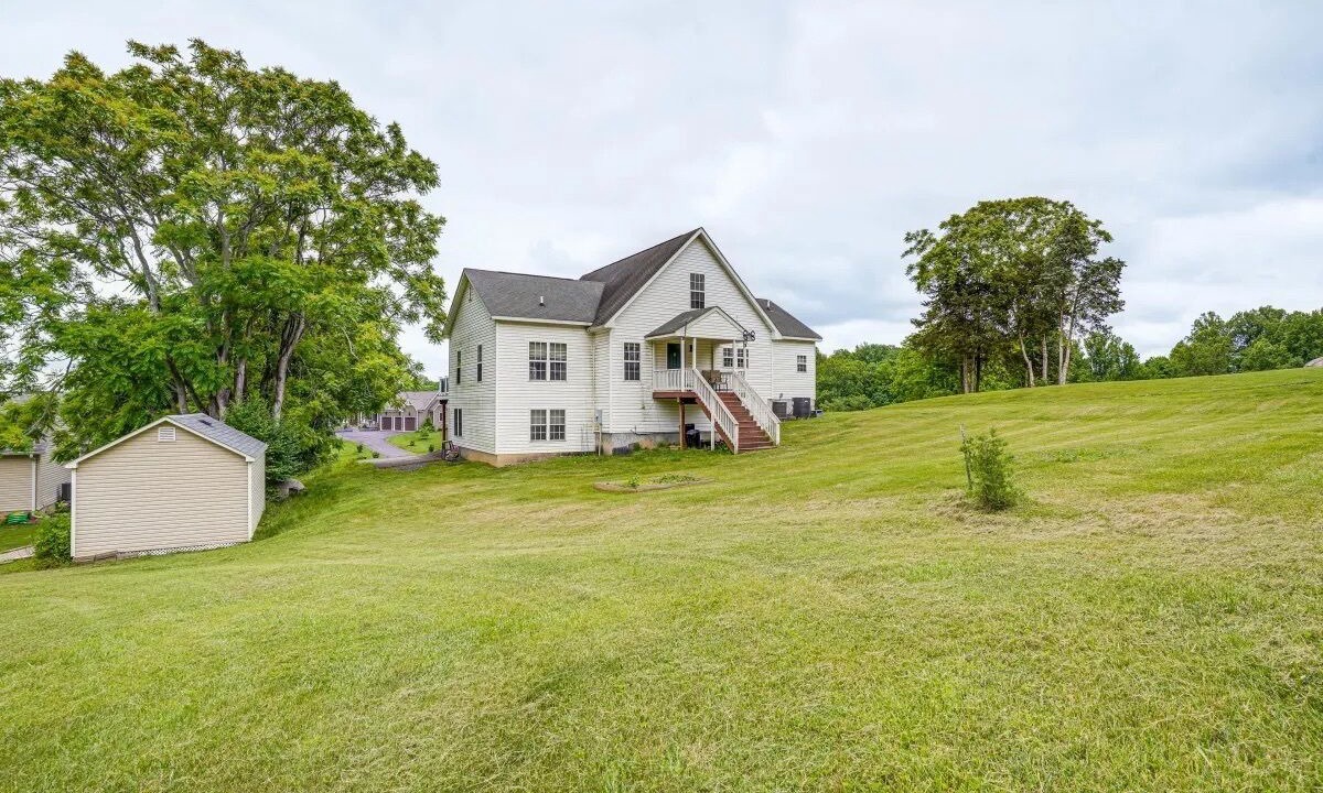 Photo of Outdoor in Louisa