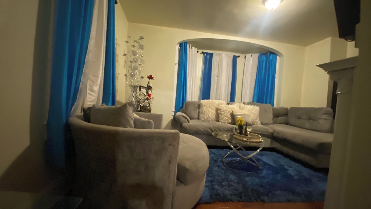 Photo of Livingroom in Pikesville