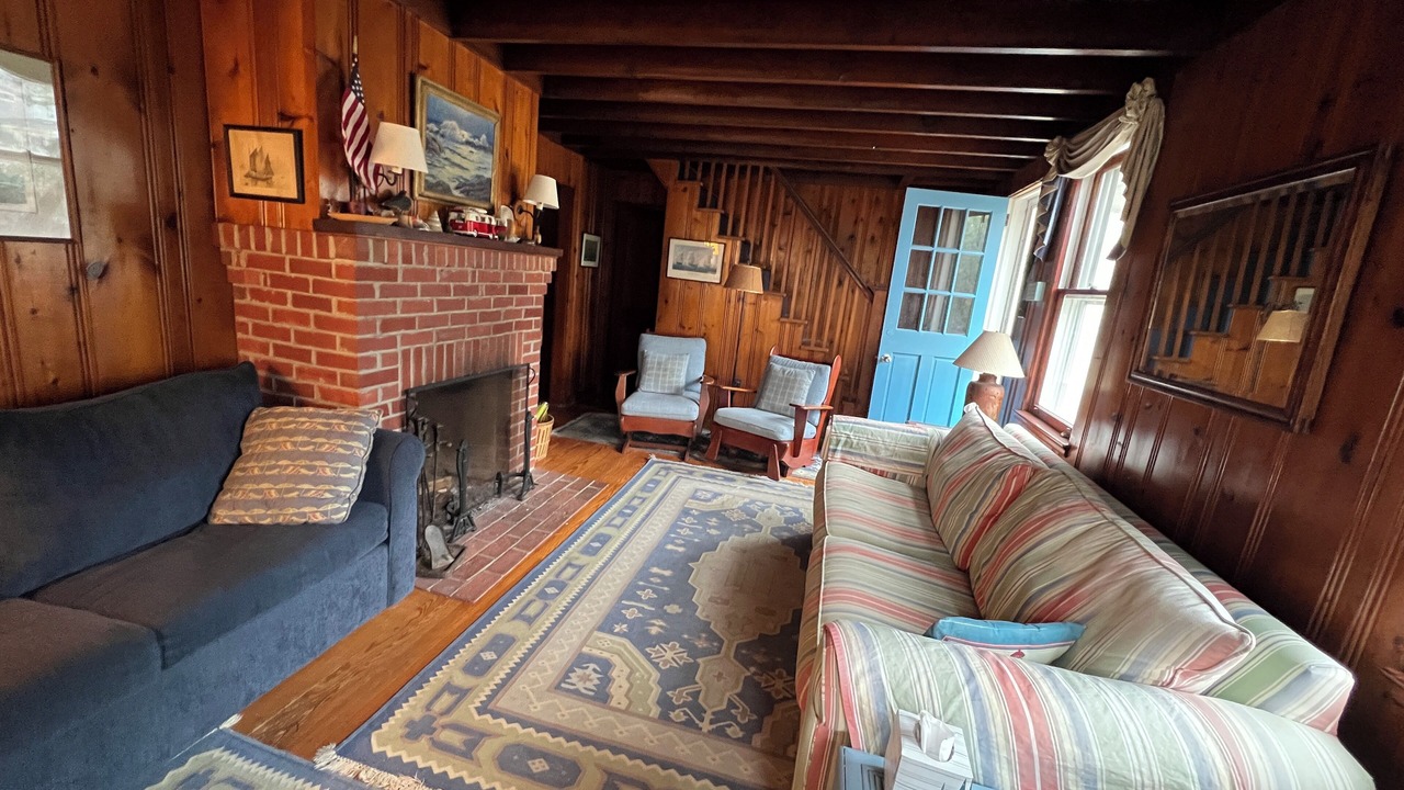 Photo of Livingroom in Peahala Park