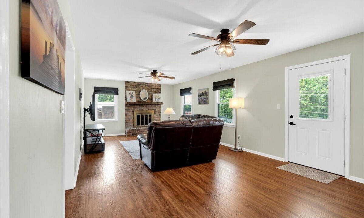 Photo of Livingroom in Cartersville