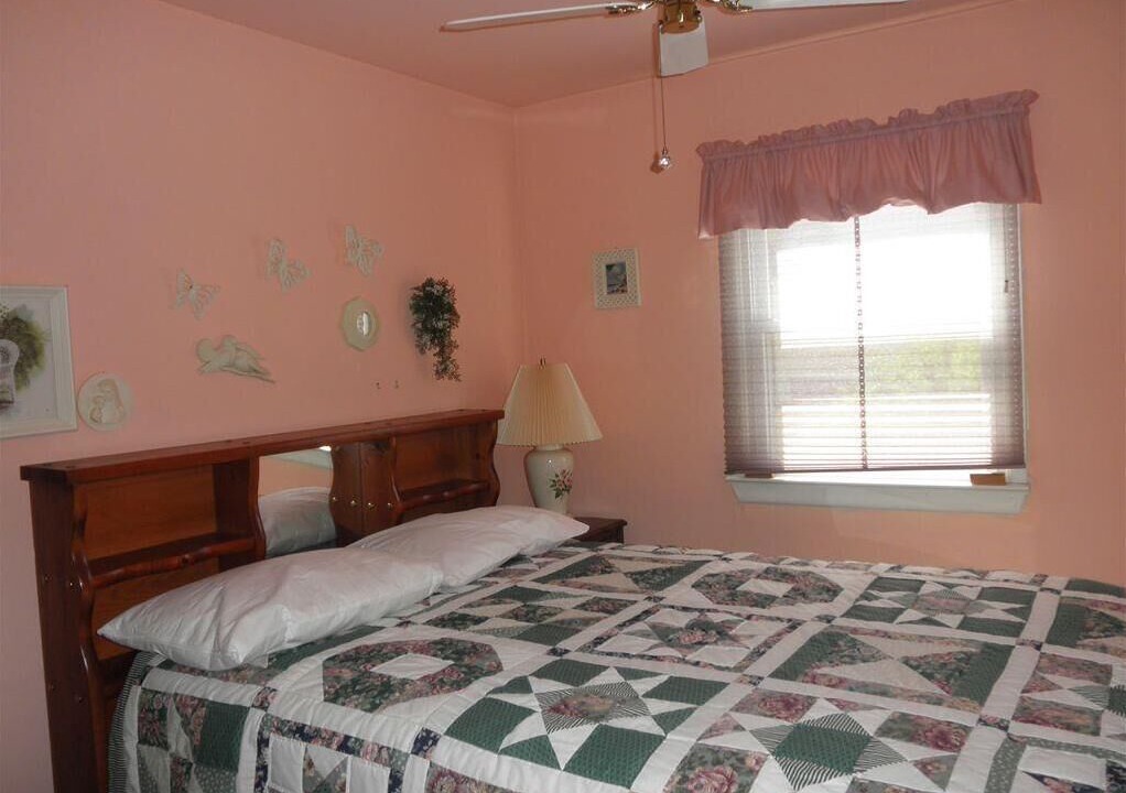 Photo of Bedroom in Town Bank