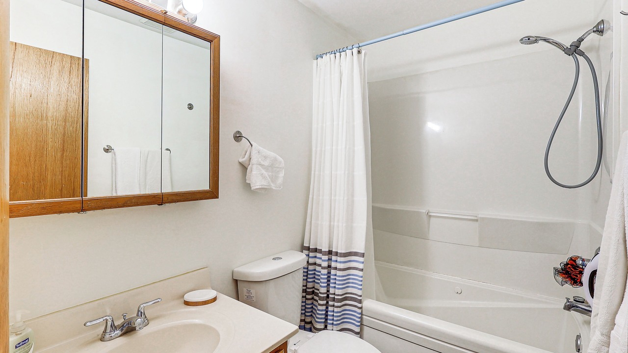 Photo of Bathroom in Caine Woods