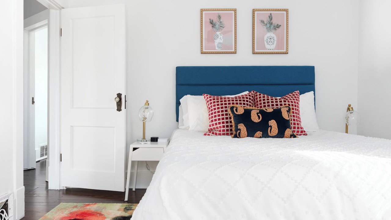 Photo of Bedroom in Dundee-Happy Hollow Historic District