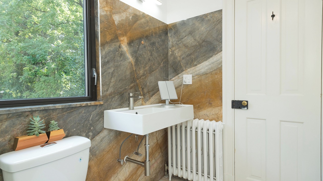 Photo of Bathroom in Historic District