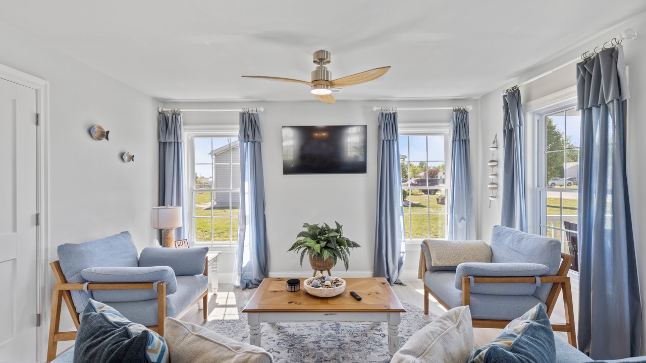 Photo of Livingroom in Monroe City