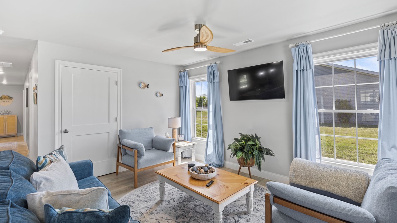 Photo of Livingroom in Monroe City