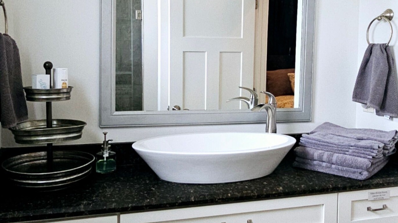 Photo of Bathroom in College Grove