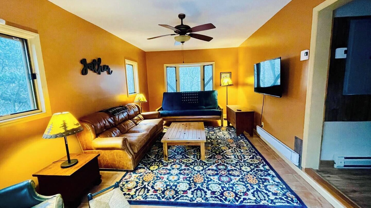 Photo of Livingroom in Charter Hills