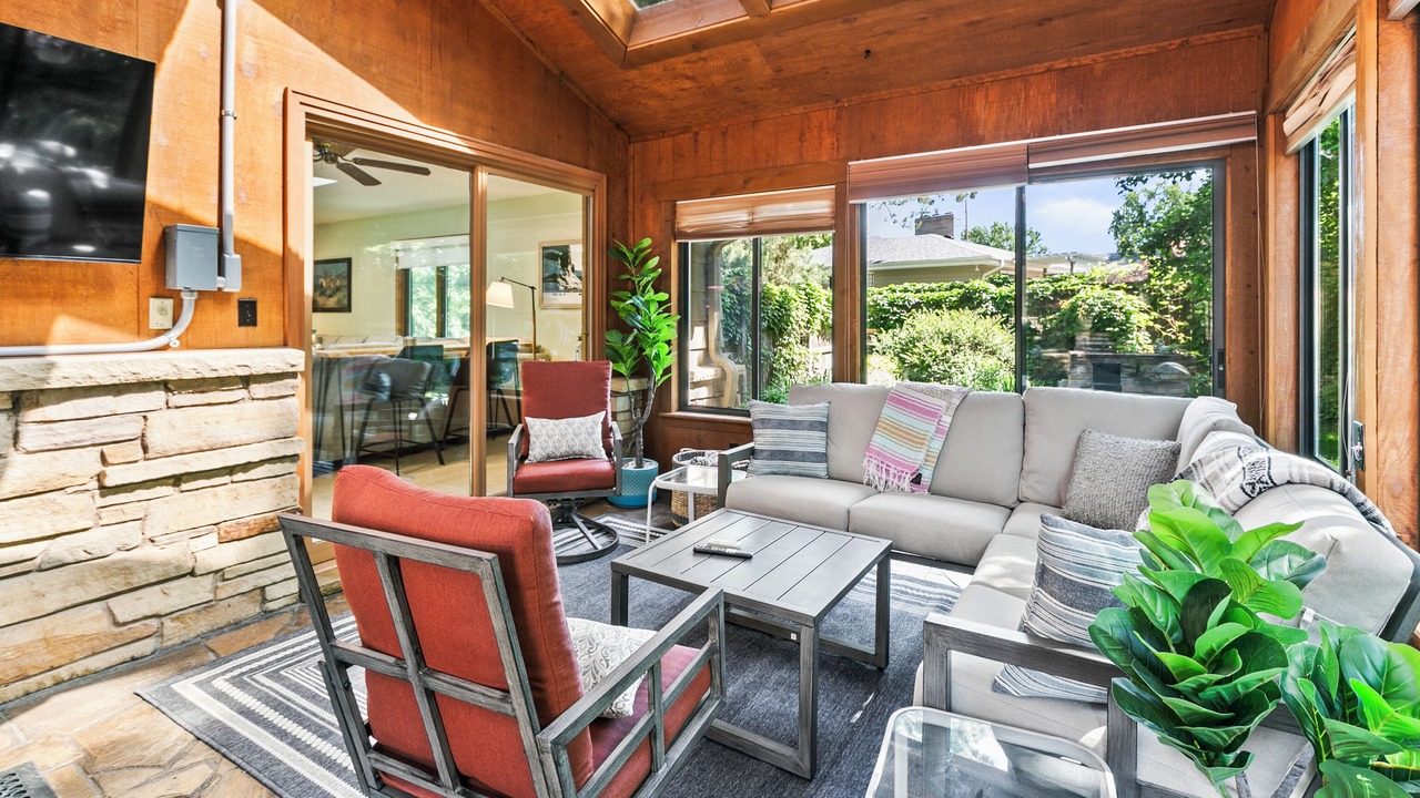 Photo of Livingroom in West Omaha