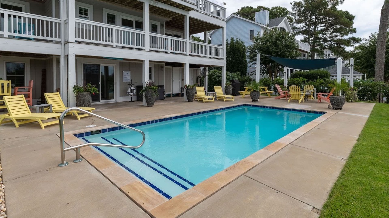 Photo of Outdoor in Corolla Light